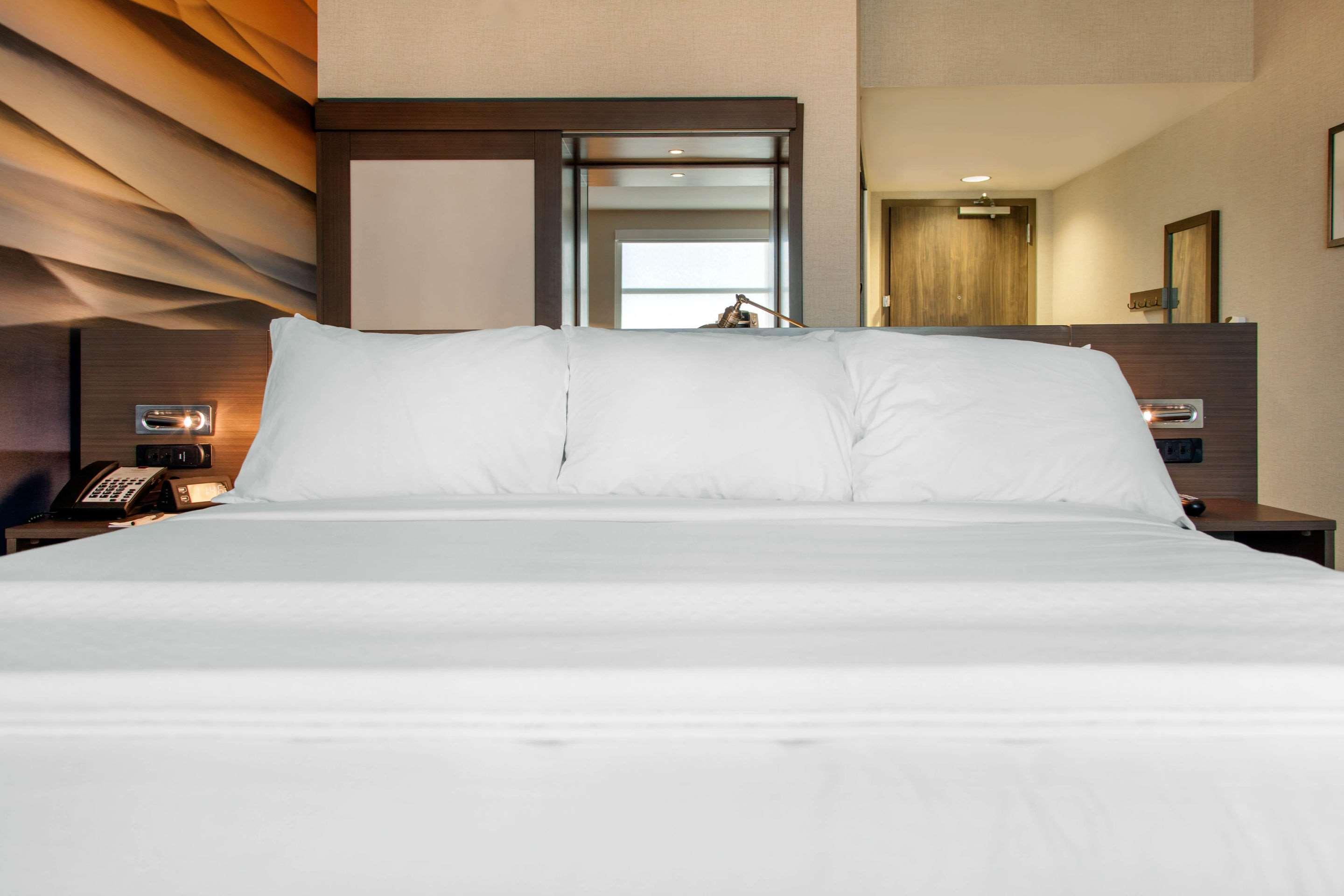 Cambria Hotel Гринвилл Экстерьер фото