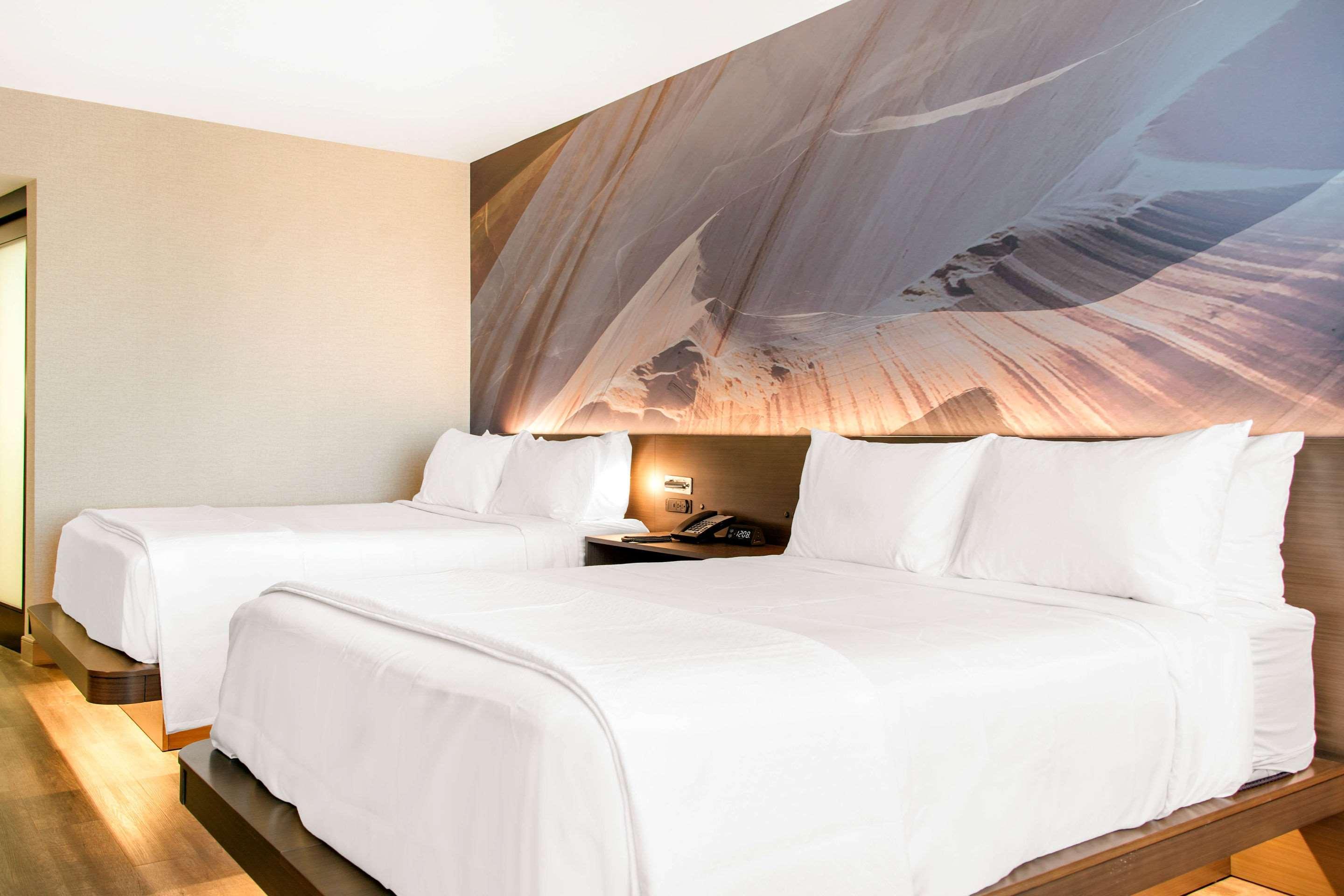 Cambria Hotel Гринвилл Экстерьер фото