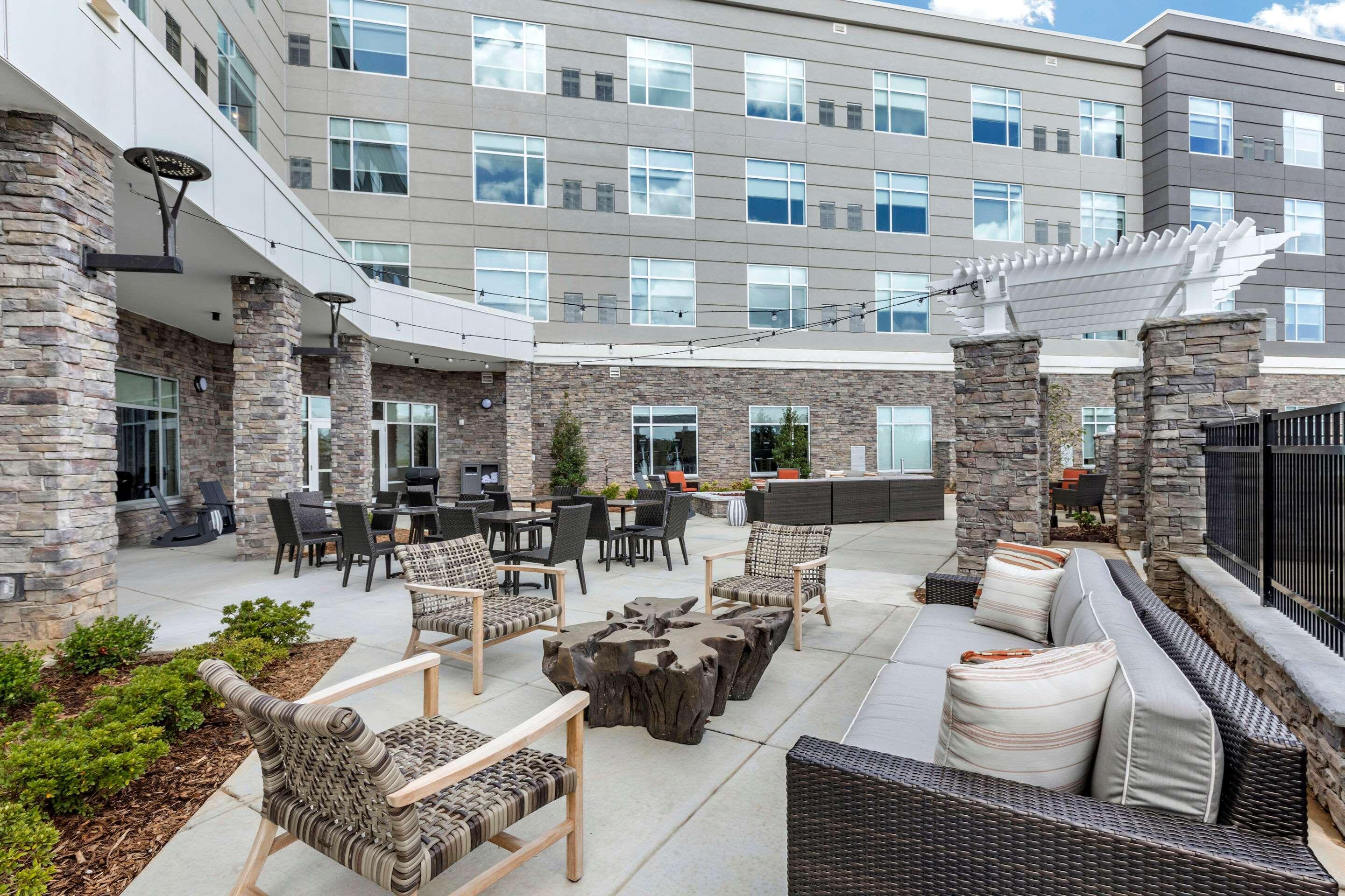 Cambria Hotel Гринвилл Экстерьер фото