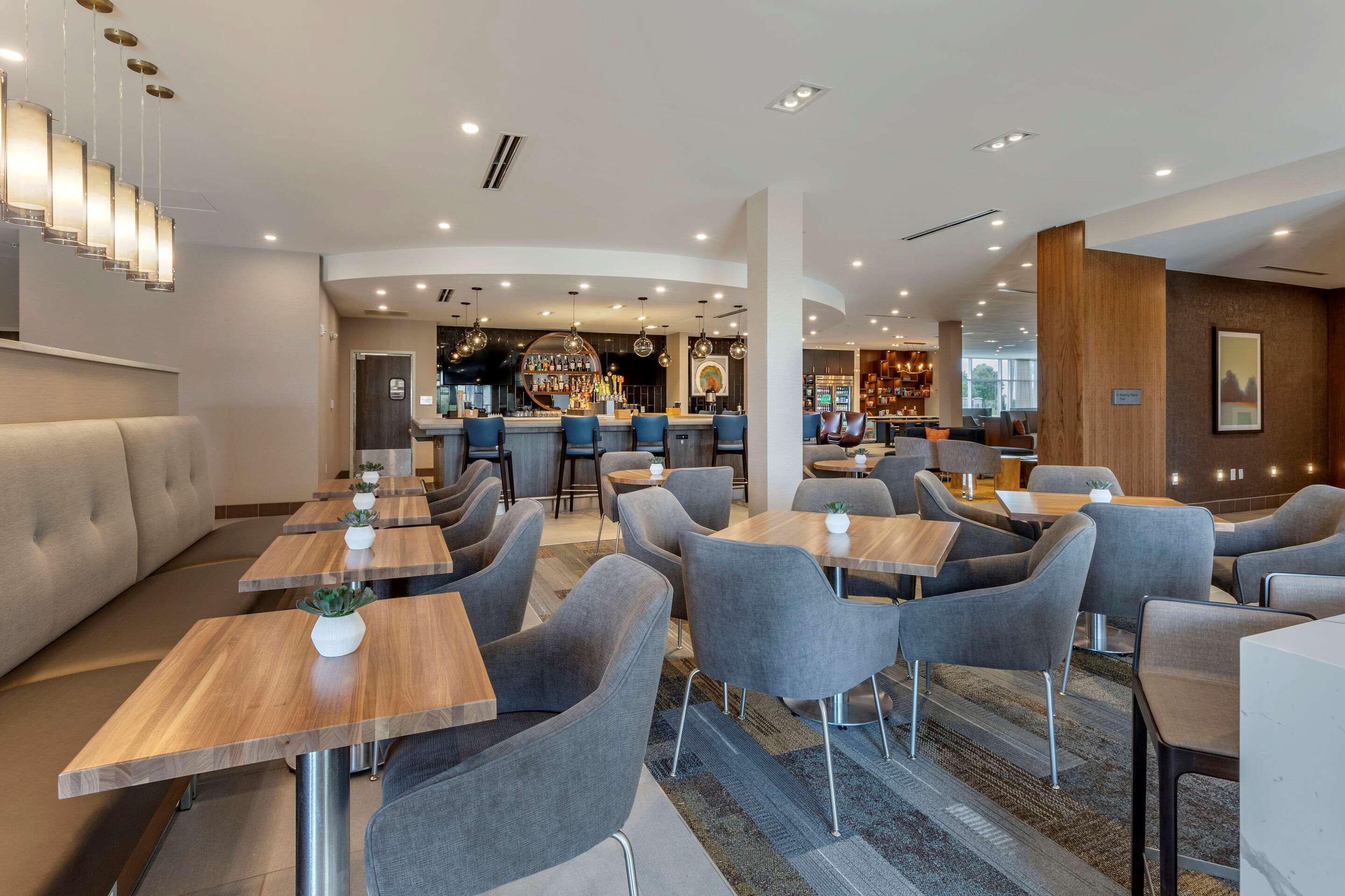 Cambria Hotel Гринвилл Экстерьер фото