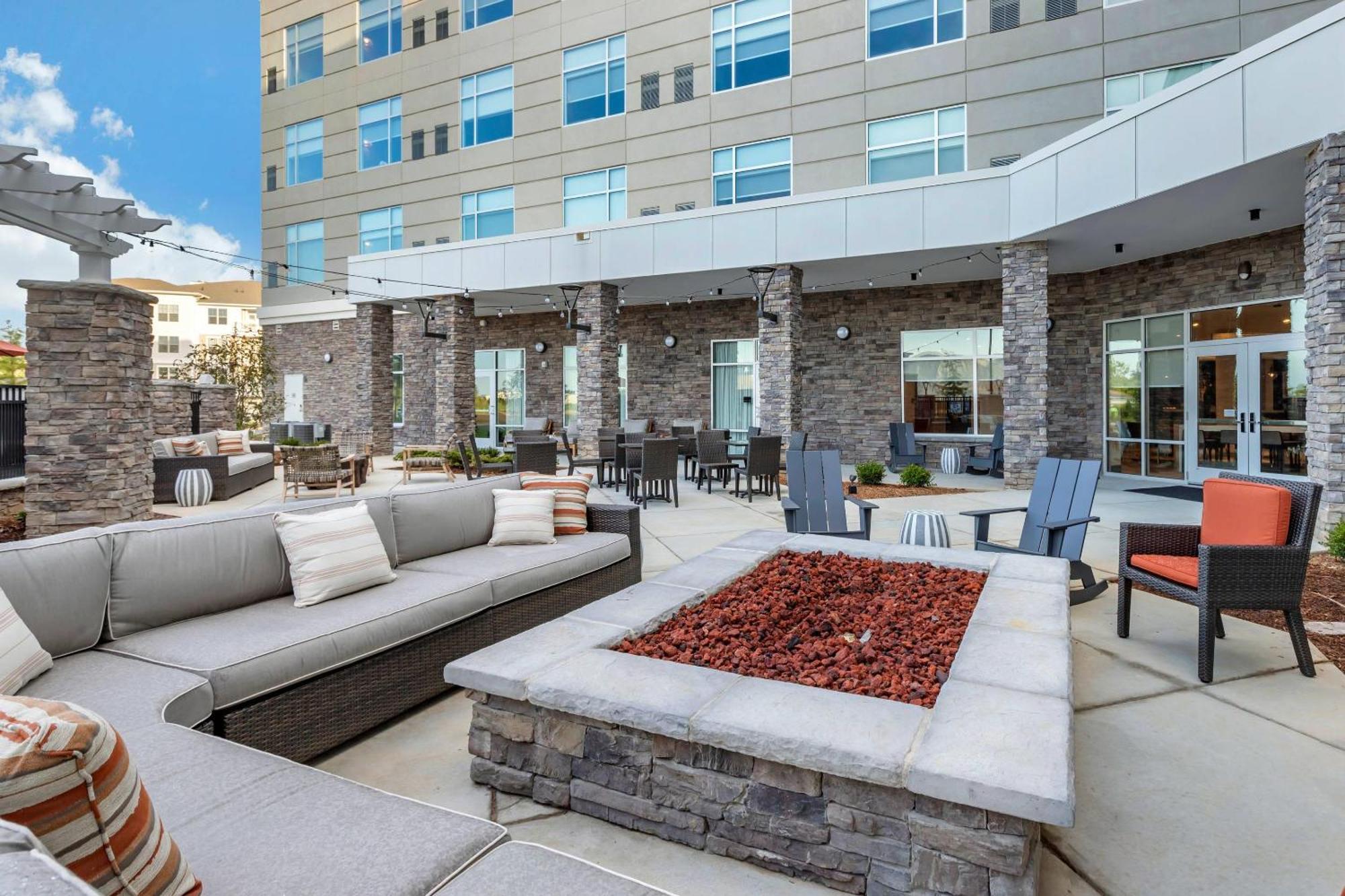 Cambria Hotel Гринвилл Экстерьер фото