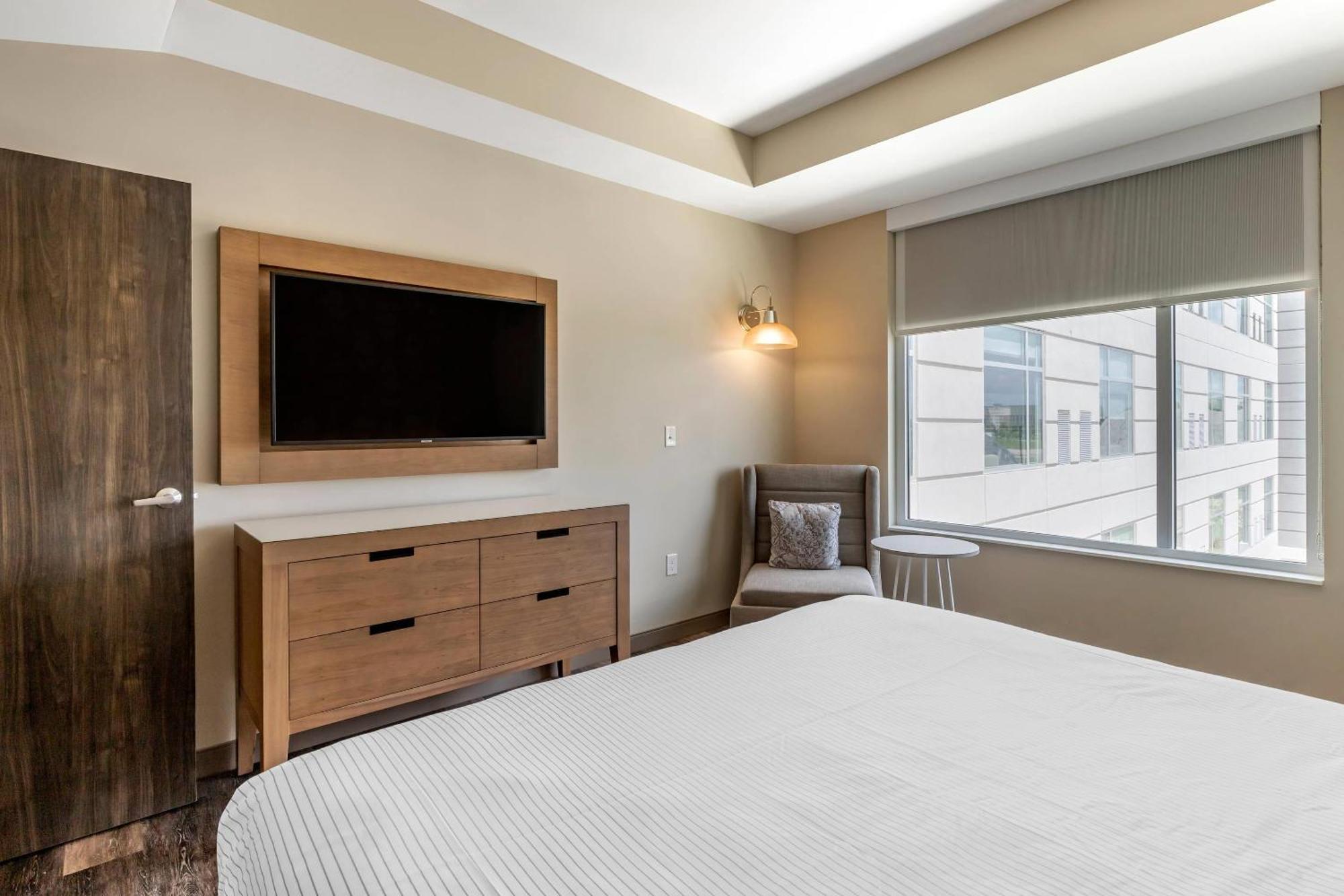 Cambria Hotel Гринвилл Экстерьер фото